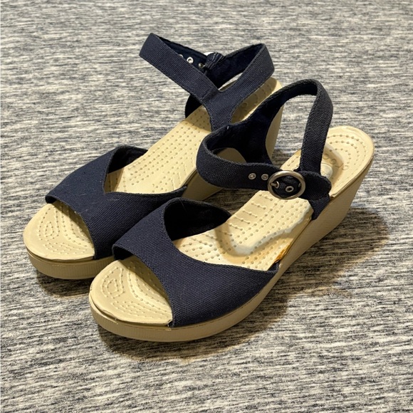 CROCS Shoes - Ladies Crocs Platform Wedge Sandals Size 9
